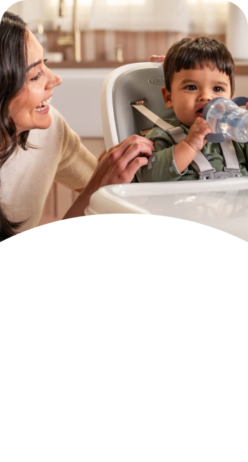 [Translate to Polish (Reborn) nuk.pl:] Mother and Baby with Learner bottle