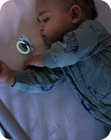 [Translate to Polish (Reborn) nuk.pl:] Baby sleeping with soother